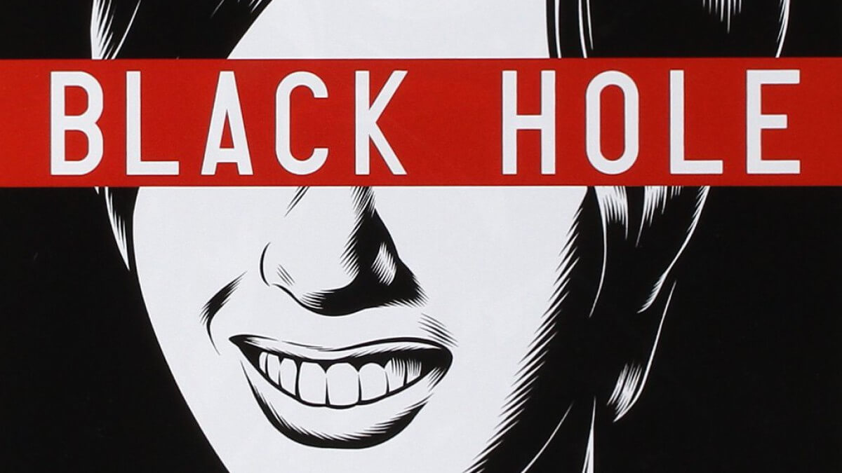 Black Hole fait partie des 10 meilleures intégrales BD pour Comixtrip, le site spécialisé en bande dessinée