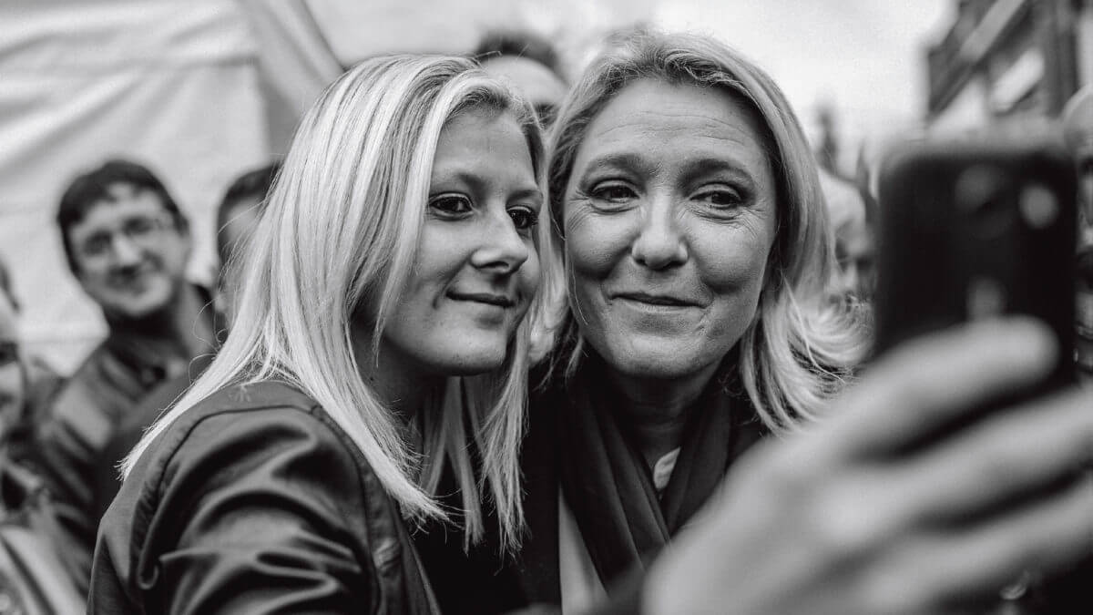 L'illusion nationale de Vincent Jarrousseau et Valérie Igounet (Les Arènes) décrypté par Comixtrip le site BD de référence