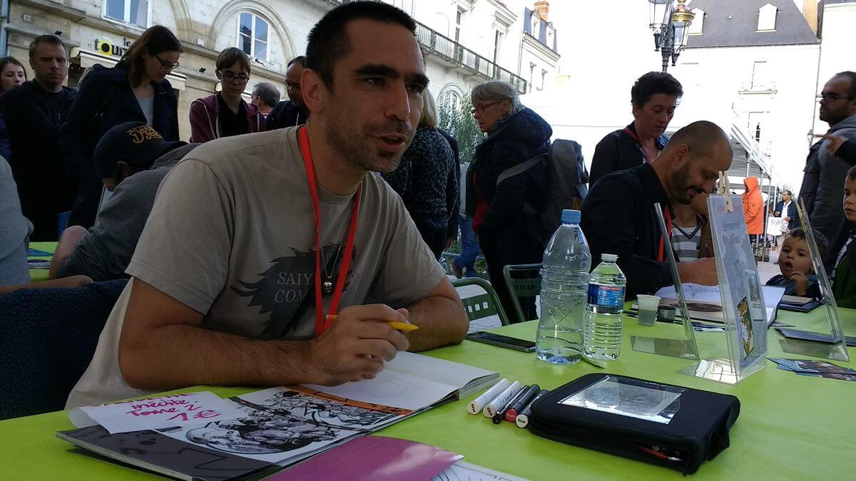 Manu Nhieu pendant le Festival de Tours 2017 (photo Comixtrip - Damien Canteau)