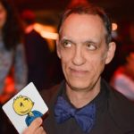 Siris au gala du Prix des libraires par Rico Michel (Wiki Commons)