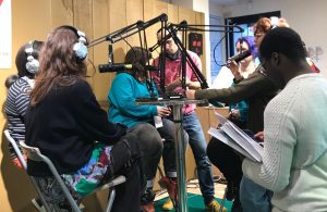 de gauche à droite - Jeanne Sterkers, Bruno Pham, Sara Soler et Francesco (traducteur), Bénédicte Coudière, Marie Lonni, Pierre Alain Agnan