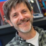 Paco Roca despois da charla de presentación El Tesoro del Cine Negro na libraría coruñesa Alita Comics 2019 (CC BY-SA 4.0 - wiki commons)